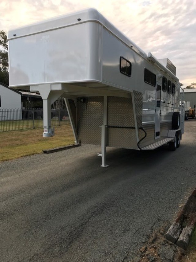 2000mm Pantech / Angle Load / Gooseneck Roof